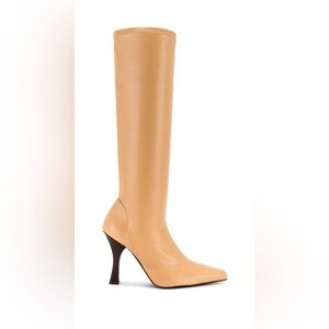 Helsa snipped toe boot in beige